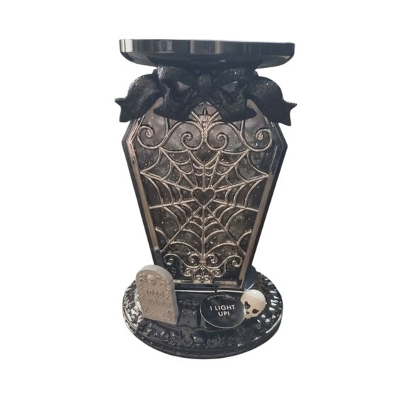 Bath and Body Works Light Up Coffin Waterglobe 3-wick Candle Holder 2025 NEW